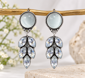 Pendientes Colgantes de Latón al por Mayor Directo de Fábrica |   Pendientes de Zirconia Artificial en Forma de Gota |   Joyería de Moda Personalizada OEM ODM - Product Image 4