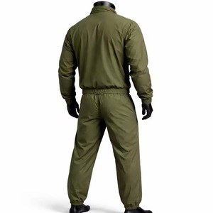 Ensemble de survêtement tendance pour homme, coupe-vent à capuche, imprimé, léger, en polyester, color block, avec pantalon de jogging et fermeture éclair intégrale, style streetwear, vente en gros - Product Image 4