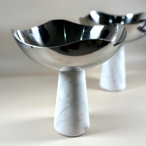 Elegant Chrome Finish Wave <b>Chocolate</b> Bowl Elevated By A Sleek Tapered Resin Pedestal, A <b>Luxury</b> Modern Statement Piece For Home - Product Image 5