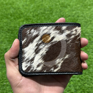 Cartera delgada hecha a mano de cuero genuino de vaca con pelo, billetera plegable, tarjetero de cuero para hombres y mujeres - Product Image 1