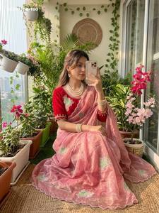 Magnifique sari en satin de soie fantaisie avec perles Khatli et travail artisanal en filet Butta - Bordure Cutdana - Blouse Khatli - Mode féminine - Product Image 4