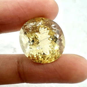 พลอยเฮลิโอดอร์รูไทล์ธรรมชาติ รูปไข่ ขนาด 20x15x11 มม. น้ำหนัก 19.10 กะรัต สีเหลือง ของ INDIA GEMS พร้อมใบรับรองจากผู้เชี่ยวชาญสำหรับเครื่องประดับ - Product Image 1