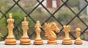 Jeu d'échecs en bois fait main de qualité supérieure, série Dragon, pour l'extérieur, avec personnalisation, couleur marron, pliable, respectueux de l'environnement - Product Image 5
