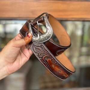 เข็มขัดหนังแท้สไตล์ตะวันตกแบบเต็มรูปแบบเข็มขัดเข็มขัดสลักลายนูนพร้อมหัวเข็มขัดคาวบอยแบบแฮนด์เมด - Product Image 5