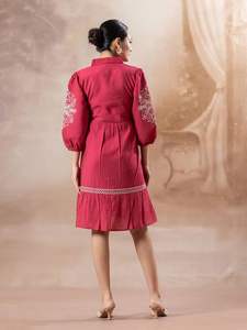 Robe d'été midi formelle pour femme, col rond, manches bouffantes brodées en 3D, taille naturelle moderne, écologique - Product Image 6