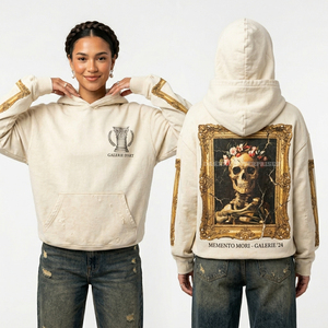 Sweat à capuche Vintage Crème Memento Mori Fine Art avec broderie graphique de crâne à cadre doré Renaissance et impression sur manches, Fabricant sur mesure - Product Image 1