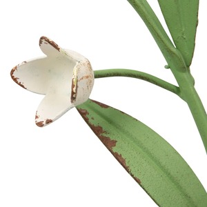 Delicada corona de metal con forma de lirio del valle con flores de campana de color blanco cremoso, hermosa decoración de primavera para la puerta principal o la pared del hogar - Product Image 4