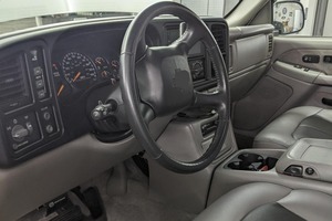 GMC Sierra 2500HD SLT Crew Cab 4x4 Usada, Año 2002, Motor V8 Turbodiésel de 6.6 Litros, 4WD, Propiedad de California - Product Image 5