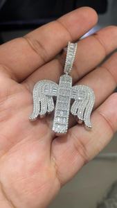 Colgante de Moissanita con Alas de Ángel y Cruz, Chapado en Rodio sobre Plata 925, Amuleto Religioso, Estilo Hip Hop Unisex - Product Image 4
