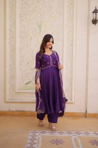 PREMIUM DESIGNER READYMADE KURTI-PANT-DUPATTA COLLECTIONS 2026 KURTI FABRICS & WORK Mul Chanderi with <b>Beads</b> - Product Image 4