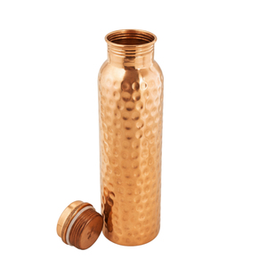 Bouteille d'eau écologique en cuivre pur avec finition martelée, anti-fuite, récipient ayurvédique en cuivre pour la salle de sport, le bureau et les voyages - Product Image 1