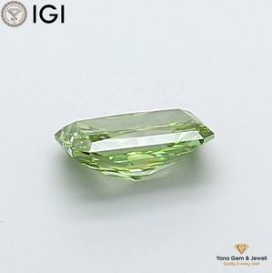 Magnifique diamant de laboratoire cultivé CVD de 1,00 carat, taille Radiant, couleur vert vif fantaisie, clarté VVS2, avec certificat IGI pour bague personnalisée - Product Image 5
