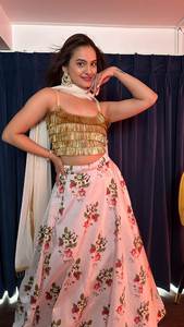 La mejor demanda de ropa para adultos Fiesta nocturna de noche Especial Impreso digital Tela de seda pura Color brillante Fancy Choli con Dupatta Set - Product Image 3