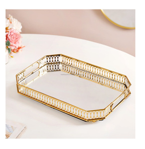 Plateau de service en aluminium de conception unique artisanat en métal pour les mariages et la mise en table plateau d'amélioration décoratif - Product Image 5