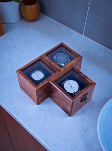 AHTE MANUEXPO 12 Caja de Madera para Relojes - Organizador de Relojes Moderno y Ecológico con Diseño Desmontable - Product Image 1