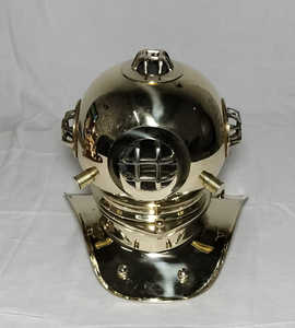 Casque de plongée chromé avec impression numérique Taille et logo personnalisables pour la décoration de la maison et les cadeaux de promotion - Product Image 5