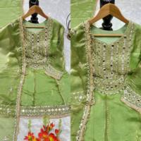 Ensemble de robe de mariée traditionnelle indienne et pakistanaise en soie brodée verte pour femmes, coupe ample, style longueur cheville