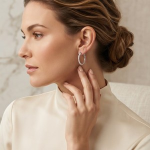 Pendientes de Aro de Oro Blanco de 10K con Moissanita, Corte Brillante Redondo, Joyería Clásica para Mujer para Usar Todos los Días - Product Image 5