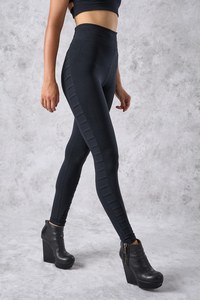 Leggings extensibles pour femmes, au toucher doux et offrant un soutien confortable et sculptant - Product Image 1