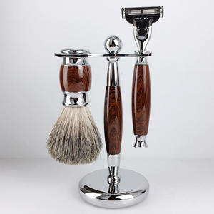 Kit de Rasage Manuel pour Homme : Rasoir à 3 Lames + Brosse à Barbe en Poils de Blaireau (Manche en Alliage de Zinc) + Meilleur Blaireau en Poils de Blaireau + Bol + Savon à Raser - Product Image 2