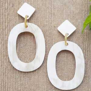 Pendientes Geométricos de Cuerno de Búfalo, Ecológicos, Hechos a Mano, con Patrón de Caparazón de Tortuga, Diseño Moderno Pulido, Artesanía Natural para Bodas - Product Image 3