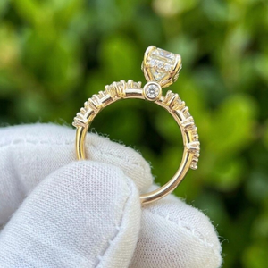 Anillo de Compromiso para Mujer Sparkledge Creation LR-31 Exclusivo con Diamante Cultivado en Laboratorio de Corte Ovalado de 3CT, Engastado en Oro de 10K/14K/18K, Certificado IGI - Product Image 6
