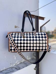 Nouveau sac de voyage en cuir artisanal de créateur, multi-usages, motif damier, sac fait main, sac de voyage unisexe, grand sac à main - Product Image 4