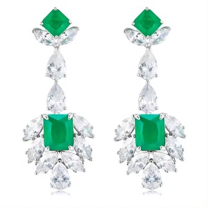 Pendientes colgantes de plata 925 de lujo para mujer, joyería de Esmeralda sintética a la moda - Product Image 1