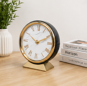 Horloge de bureau moderne, cadran en métal, accents dorés, mouvement mécanique, affichage numérique, étanche, LUMINOVA, fonction d'alarme et de projection - Product Image 4