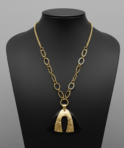 Collar largo de moda hecho a mano para mujer, estilo ópera, con detalles de triángulo de cuerno negro satinado, texturizado y resistente al deslustre. - Product Image 4
