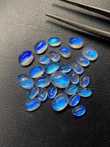 Piedra de Luna Arcoíris Azul Fuego de Calidad Premium, Cabujón Suelto, Piedra Natural para Joyería, por pieza - Product Image 3