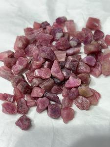 Vente en gros de pierres brutes de tourmaline rose naturelle certifiée IGI, rubellite, pierres précieuses brutes pour la fabrication de bijoux - Product Image 1