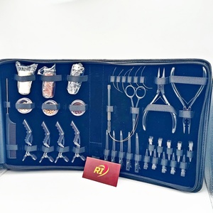 Kit d'outils de pose d'extensions capillaires de haute qualité : ouvre-perles et pinces de fermeture pour extensions à bandes, aiguilles à boucle en acier inoxydable, ciseaux, pinces, fils - Product Image 1