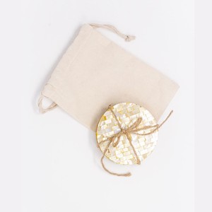 Juego de 4 posavasos redondos de nácar amarillo con mosaico de concha para mesa de café, decoración de comedor, venta al por mayor - Product Image 5