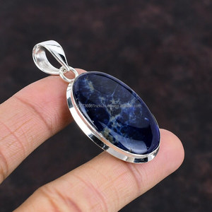Colgante hecho a mano de Plata de Ley 925 sólida, diseño Original de piedras preciosas de sodalita con forma de amantes, último regalo de joyería para él - Product Image 2