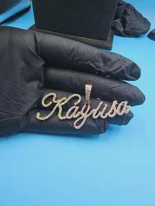 จี้ชื่อ Kaylisa ชุบทอง 18K ประดับเพชรโมอิสซาไนต์ทรงกลมเจียระไนแบบเหลี่ยม ดีไซน์ตัวอักษรหรูหราสีโรสโกลด์ ของขวัญสำหรับทุกเพศ - Product Image 5