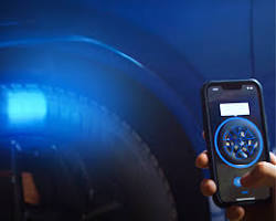 Aplicación móvil con tecnología de IA para escanear neumáticos y detectar el estado de los neumáticos, el desgaste del banda de rodadura, daños y necesidades de mantenimiento. - Product Image 2