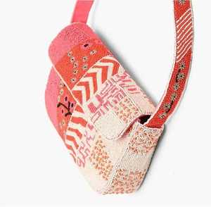 Bolso de Hombro Étnico con Cuentas para Mujer, con Diseño Artístico y Estilo Sofisticado para Ocasiones Especiales - Product Image 1