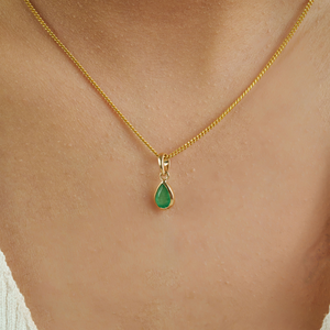 สินค้าขายดีประจำเดือนพฤษภาคม จี้รูปหยดน้ำมรกตทองคำแท้ 14K ดีไซน์เรียบหรู ประดับเพชรเม็ดเดี่ยว เครื่องประดับอัญมณีชั้นดี - Product Image 4