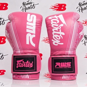 Gants de boxe professionnels en cuir véritable gris et blanc, best-sellers, haute performance, Fairtex. - Product Image 2