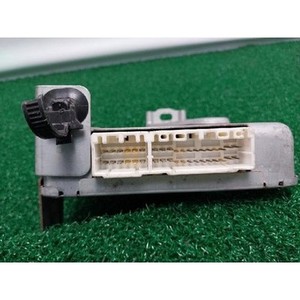 300 ECU y Módulos de Computación Usados 8924333080 - Product Image 3