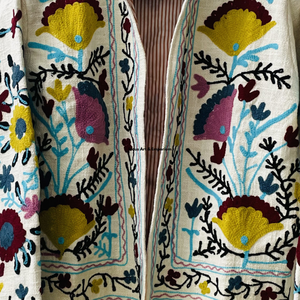 Chaqueta de algodón Suzani hecha a mano en India, chaqueta corta bordada a mano, abrigo unisex, chaqueta corta Suzani hecha a mano - Product Image 6