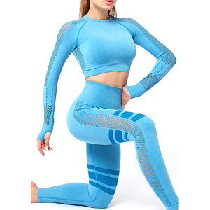 Conjunto de Yoga sin Costuras para Mujer, Dos Piezas, Ropa Deportiva Transpirable con Sujetador Deportivo y Pantalones Cortos para Fitness y Entrenamiento en el Gimnasio - Product Image 2