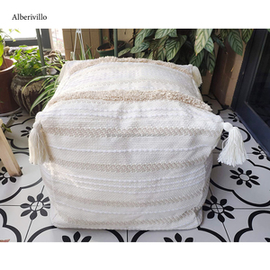 Tùy Chỉnh Thiết Kế Có Thể Gập Lại Boho Ottoman Đen Tassel Poufs Cho Phòng Khách Tầng Đệm Vuông Pouf - Product Image 4