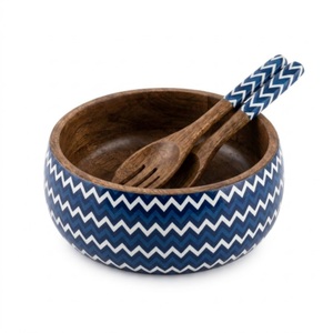 ชุดชามสลัดไม้ทำมือพร้อมช้อนเสิร์ฟ ชามผสมขนาดใหญ่ 12 นิ้ว สำหรับผลไม้และพาสต้า ลายพิมพ์เคลือบสีน้ำเงินซิกแซกทันสมัย - Product Image 1