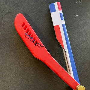 Navaja de afeitar Barber Republic Flag de acero inoxidable para corte de precisión con mango impreso y funda de cuero - Product Image 3