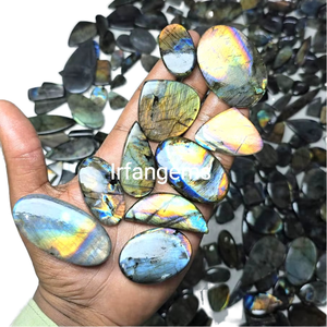 Labradorite naturelle multi-feu, taille cabochon, tailles libres, texture de sculpture lunaire, fabrication de bijoux, fabrication de breloques, pierre précieuse en vrac - Product Image 4