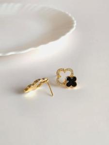Most Selling Light Weight <b>Stud</b> Earring with Gold Finish Anti Tarnish For Women Daily Wear Ethnic Bulk Product Fashion Jewelry - Product Image 2