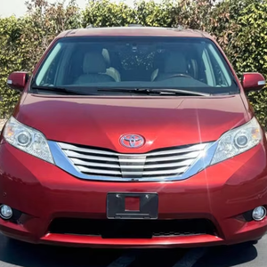 Toyota Sienna SE Premium 2019 Usada en Excelentes Condiciones, Minivan en Venta - Product Image 1