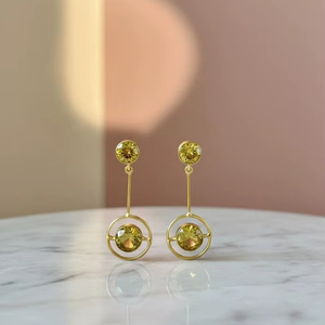 Pendientes Geométricos de Plata de Ley 925 con Baño de Oro de 14K y Cristal Amarillo Citrino, Joyería Ligera - Product Image 1